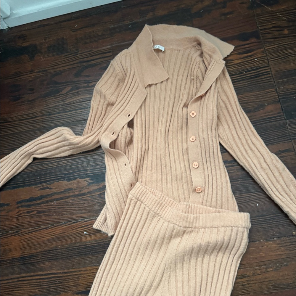 Wayf lounge set. Cardigan and pants. Pink / coral XS
